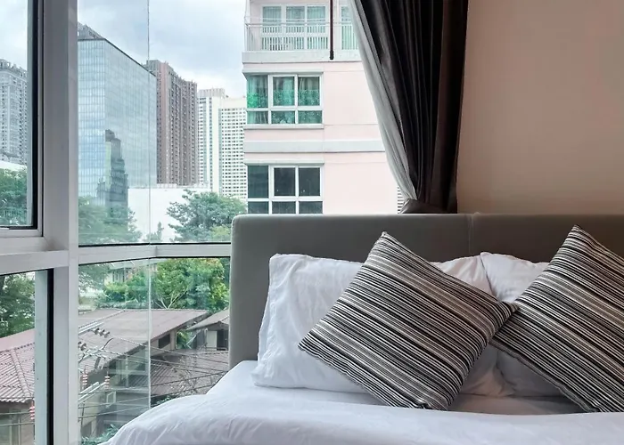 Expansive Premier 1br - Ultra Fast Wifi - Phrom Phong