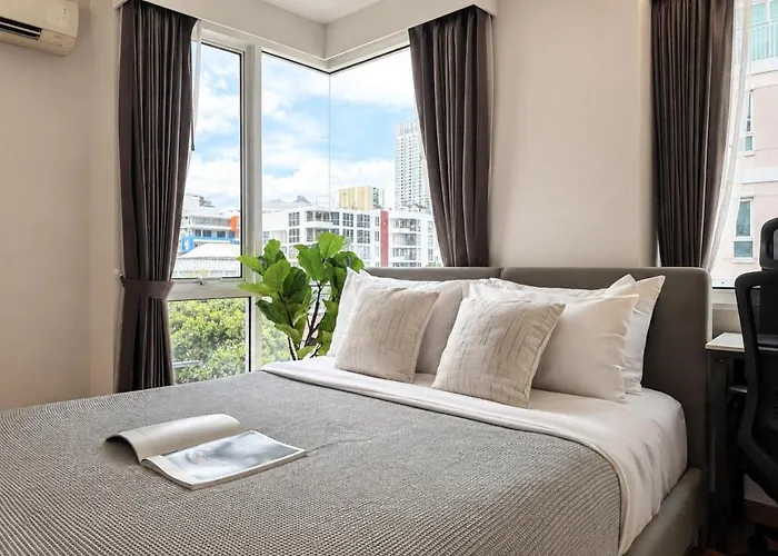 Expansive Premier 1br - Ultra Fast Wifi - Phrom Phong
